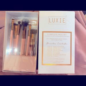 💥Luxie Complete Brush Set💥